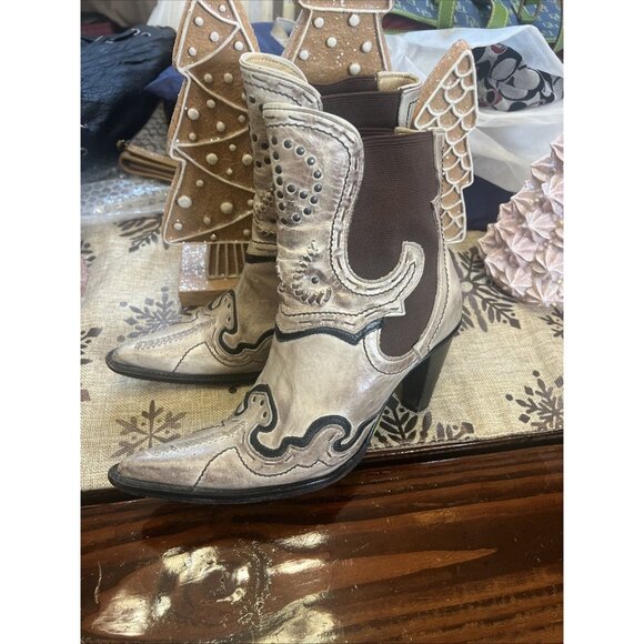 Charlie 1 Horse Heavy Stitched Leather Studded Cowboy Boots, Size 7B - Picture 2 of 13